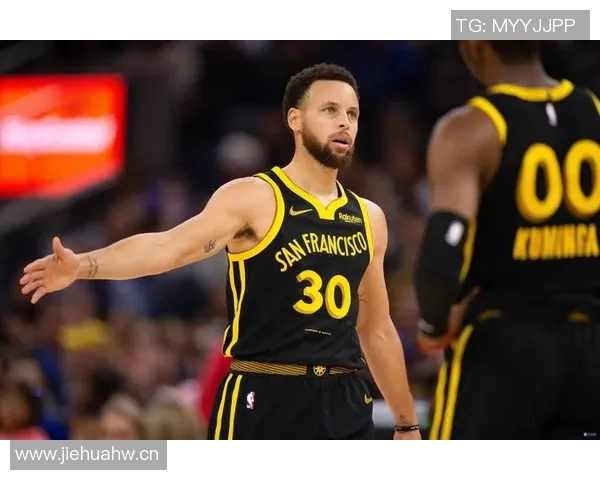 库里三分神话再续生涯单场9三分次数超越众星总和两次